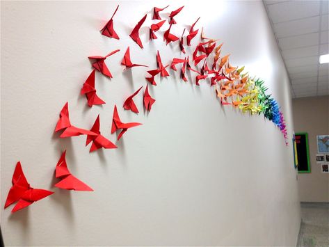 A wall of #origami #butterflies brightens up the room! http://www.origami-make.com/howto-origami-butterfly.php Diy Origami Decor, Diy Papillon, Hanging Origami, Origami Butterfly Easy, Origami Decor, Animals Butterfly, Origami Wall Art, Owl Templates, Diy Paper Butterfly