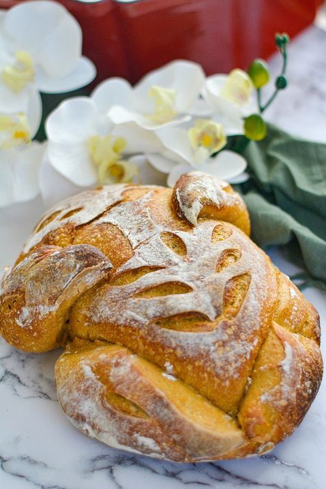 Turkey Shaped Bread, Turkey Bread, Baking Studio, Thanksgiving Bread, Shaped Bread, Bread Shaping, Bread Art, Homemade Pumpkin Puree, Sour Dough