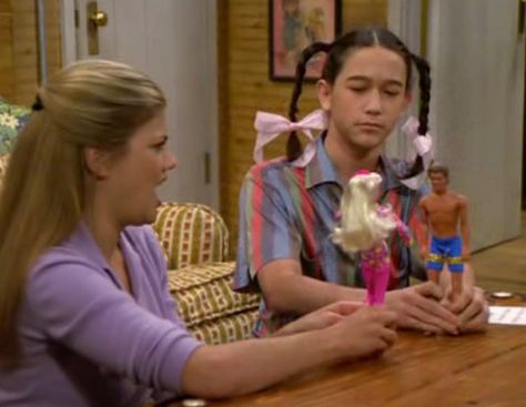 33 Pictures that should have stayed in the 90s Joseph Gordon, Joseph Gordon Levitt, Class Of 2018, 90s Kids, Makes Me Laugh, Perfect Man, Bones Funny, Tv Movies, The 90s