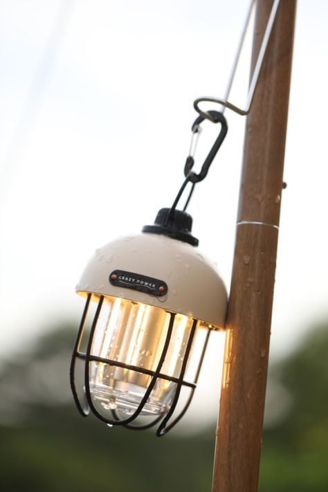 Outdoor Camping Lights, Camp Lighting Ideas, Camping Lights Ideas, Japanese Camping, Camp Lamp, Retro Cabin, Camping Lighting, Lantern Camping, Camping Girl