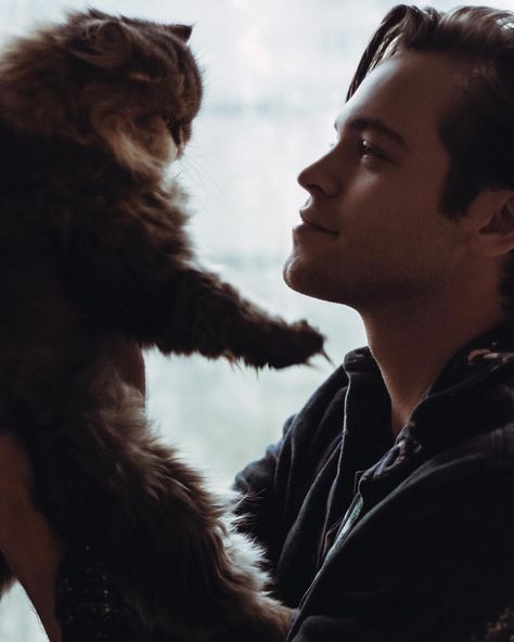 Supernatural's Alexander Calvert Has the Greatest Cat Instagram on the Internet | from Elle.com Lord Tyrion, Alexander Calvert, Supernatural Wallpaper, Supernatural Pictures, Supernatural Tv Show, Odaiba, Supernatural Cast, Supernatural Fandom, Misha Collins