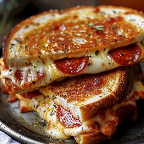 Pepperoni Pizza Grilled Cheese | Pepperoni Grilled Cheese Sandwiches, Pepperoni Pizza Grilled Cheese, Pepperoni Grilled Cheese, Recipe For Pizza, Grill Cheese, Pizza Grilled Cheese, Garlic Toast, Cheese Day, Homemade Comfort Food