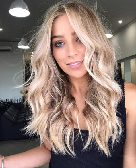 @pjthomsen SIGNATURE LOOK @peterthomseneducation BONDI GIRL 🤘🏻 Using the love of my life @lorealpro to create this dimension blonde and… Dimension Blonde, Blonde Balayage Hair, Blond Balayage, Ombré Hair, Balayage Hair Blonde, Blonde Hair Looks, Soft Waves, Brown Blonde Hair, Long Blonde