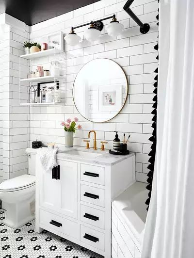 Lakeview House, Bathroom Elements, Black Fixtures, Room Vanity Ideas, Black And White Bathroom, Black White Bathrooms, Small Bathroom Sinks, White Bathroom Designs, White Bathroom Decor