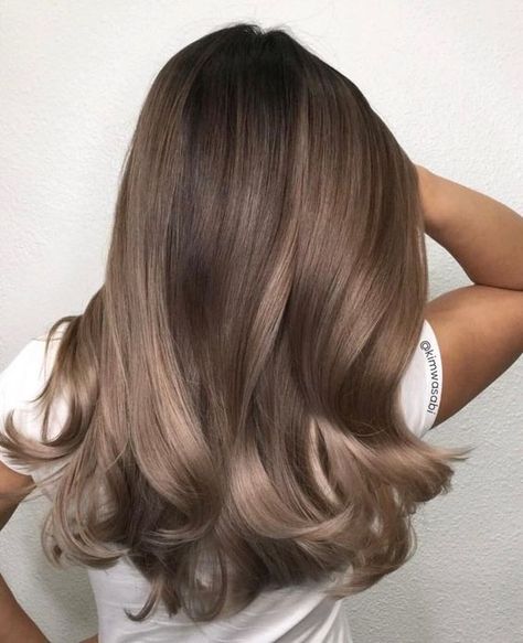 Blond Închis, Hair Necessities, Hair Dressers, Makeup Things, Ash Brown Hair Color, Brown Hair Shades, Vlasové Trendy, Hair Color Light Brown, Brunette Color