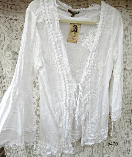 Paris rags Estilo Hippie, Altered Couture, Romantic Outfit, Linens And Lace, Winter Color, Daily Style, Bohemian Clothes, Linen Top, Womens Casual Outfits