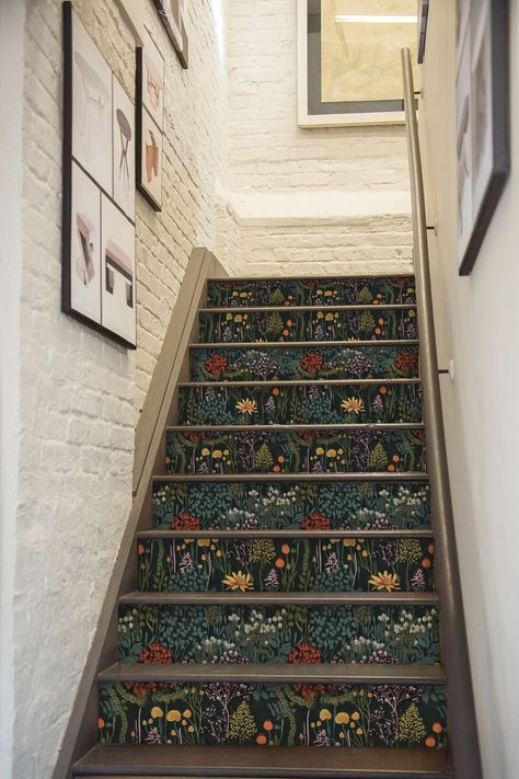 Stair Riser Wallpaper, Wallpapered Stairs Risers, Painting Steps Ideas Staircases, Chalk Paint Stairs, Cottage Core Stairs, Stair Corner Dust Cover, Wallpaper Stair Risers, Stair Well Wall Ideas, Wallpaper On Stairs