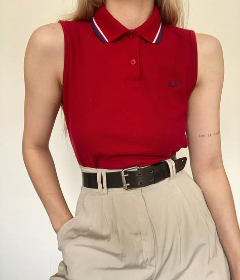 Polo Outfits For Women, Red Sleeveless Top, Polo Shirt Outfits, Polo Outfit, Fashionable Work Outfit, Classy Outfits For Women, Fashion Attire, 가을 패션, Outfit Inspo Fall