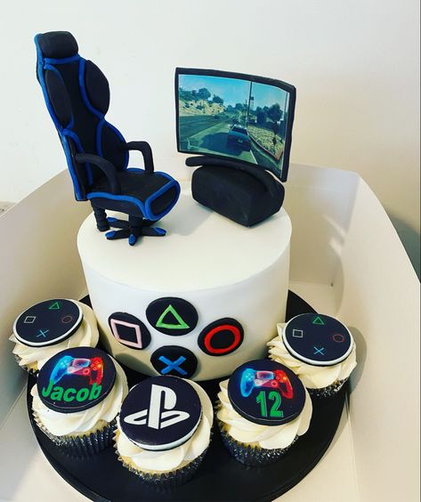 PlayStation gamer birthday cake and cupcakes with edible gaming chair and personalisation Gaming Cake Ideas, Gamer Birthday Cake, Gaming Cake, Playstation Cake, Cake Designs For Boy, Video Game Cakes, 13 Birthday Cake, Gamer Birthday