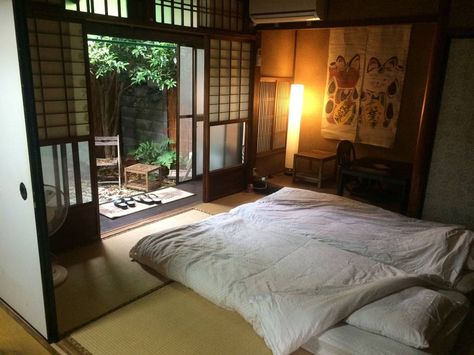 Kyoto Machiya, Machiya House, Japanese Apartment, Japanese Bedroom, Japanese Home Design, Japanese Style House, Traditional Japanese House, Japanese Interiors, Japanese Room