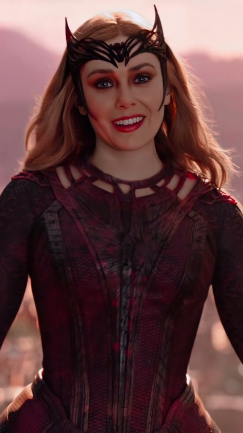 #scarletwitchwallpaper #scarletwitch #wandamaximoff #marvel #doctorstrangeinthemultiverseofmadness #elizabetholsen Olsen Scarlet Witch, Scarlet Witch Cosplay, Toni Stark, Witch Wallpaper, Elizabeth Olsen Scarlet Witch, Scarlet Witch Marvel, Pahlawan Marvel, Marvel Images, Scarlett Witch