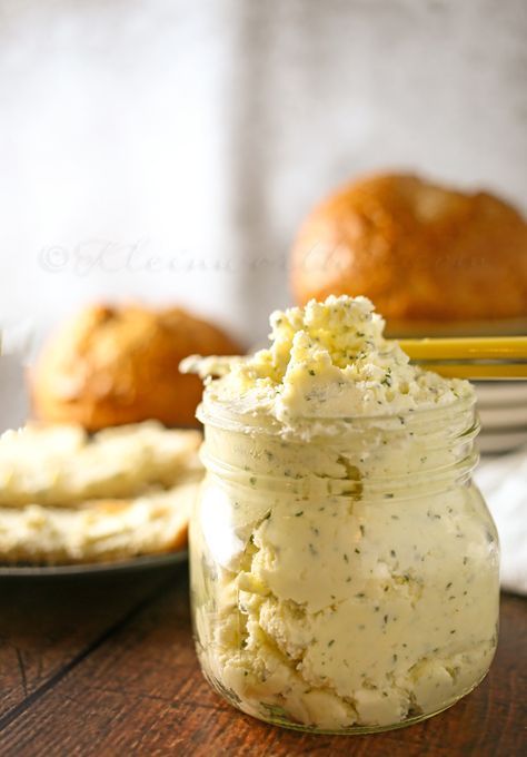 Italian Garlic Butter Flavored Butter Recipes, Butter Recipes Homemade, Flavored Butter, Tartar Sauce, Homemade Butter, Crumpets, Butter Recipe, Garlic Butter, Chutney