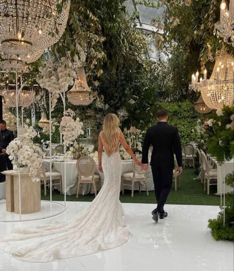 Dream Wedding Decorations, Wedding Money, Lake Como Wedding, Future Wedding Plans, Sydney Wedding, Wedding Goals, Wedding Mood, Big Wedding, Italian Wedding