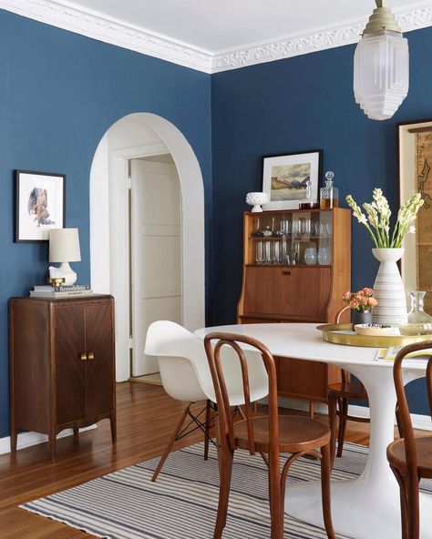 Stiffkey Blue by Farrow and Ball Blue Dining Room Walls, Midcentury Modern Dining Room, Dining Room Decor Traditional, Kitchen Colour, Dining Room Paint Colors, Living Room Reveal, Dining Room Paint, Dining Room Blue, Dining Inspiration