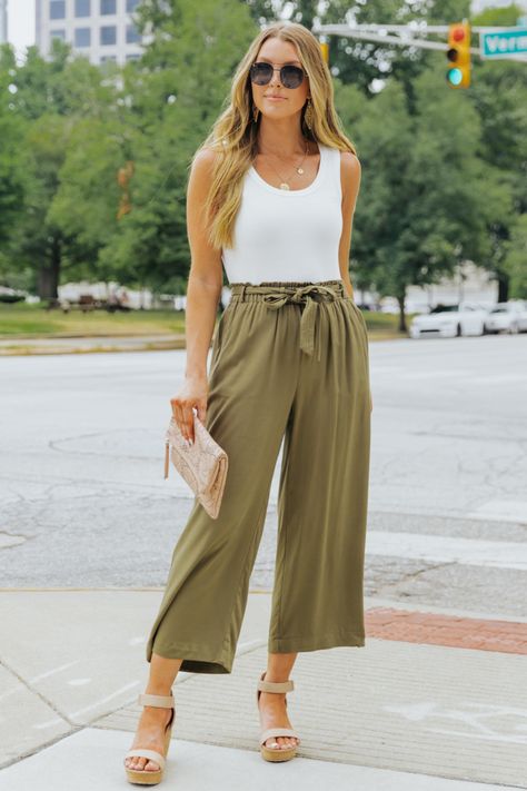 Olive Green Tencel Wide Leg Paperbag Pants Trendy Pants For Women, Work Outfit Casual, Style Red Dress, Pre Fall Outfits, Green Linen Pants, Basic Bodysuit, Fashion Slides, Paperbag Pants, Fall Blouse