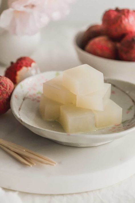 Lychee Recipes, Coconut Milk Dessert, Lychee Jelly, Milk Dessert, Jelly Recipe, Gelatin Dessert, Jelly Recipes, Molecular Gastronomy, Agar Agar