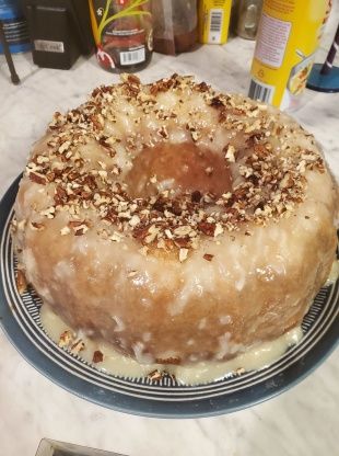 Louisiana Crunch Pound Cake, Louisiana Stranger Cake Recipe, Louisiana Crunch Cake Recipe, Cajun Desserts Louisiana Sweet Treats, Louisiana Recipes Dessert, Southern Desserts Traditional, Louisiana Desserts, Southern Cake Recipes, Almond Glaze Recipe