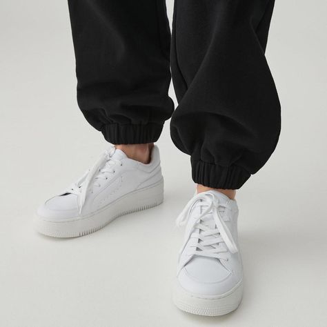 Aje Athletica 'Essential Platform Trainer 958' Sneaker in White, Size AU 7 / US 7 / EU 38

🌹 RRP $195, selling for $55 firm 🌹 

"An elevated take on a classic sneaker, this style has a smooth leather finish and flatform sole with branded detailing.” 

🍒 Condition | Perfect condition. As new.
     Minimal signs of wear on undersole.
🍒 Comes With | Original Shoebox.
🍒 Current Season Style, Sold Out Size |
     RRP $195
🍒 Size and Fit | True to size.
🍒 Platform Height | 2.5CM
🍒 Composition | 50% Nylon - 50%
     Polyurethane Resin
🍒 Order Guarantee |
     • All items are cleaned, and ironed where
       applicable.
     • All orders are packed with care and
       dispatched within 48 hours.

💌 Have a question? Message me directly or head to out my 'About' listing to find answers to