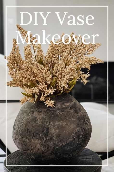 Rustic Ceramic Vase, Diy Vases Ideas Decoration, Vase Makeover Diy, Diy Vase Makeover, Faux Pottery, Aged Pottery, Upcycled Vase, Vase Makeover, Stone Spray Paint