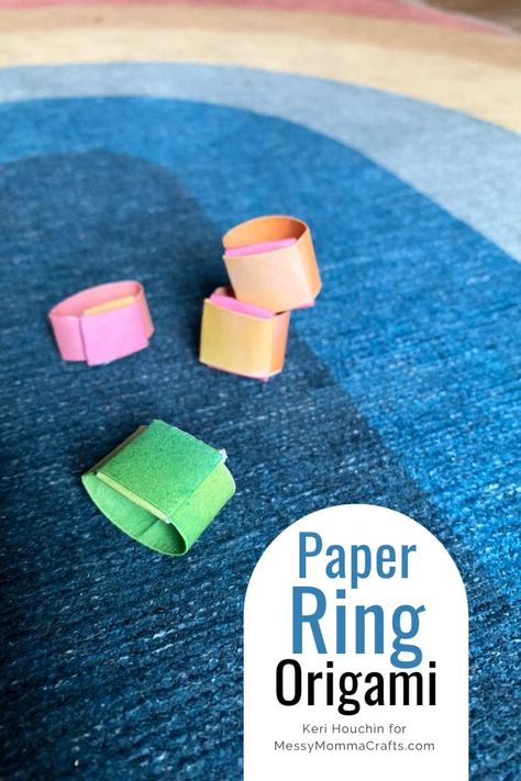 Origami Ring Step By Step, Paper Ring Origami, How To Make Paper Rings, Paper Rings Tutorial, Ring Origami, Origami Ring, Paper Bracelet, Hanging Craft Ideas, Paper Rings