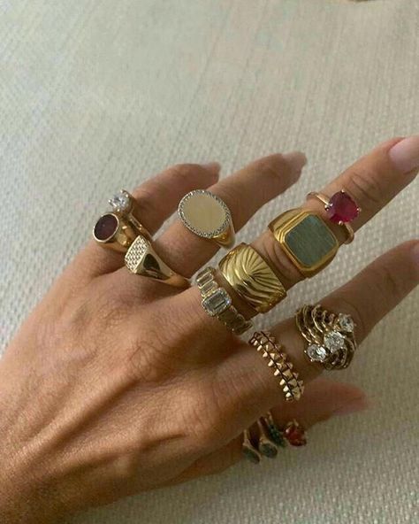 rings for summer, rings necklace, trendy rings for summer, gold jewelry, rings, colorful rings, unique rings, jewelry set, necklace set Cake Instagram, Glamouröse Outfits, Rings Aesthetic, Indie Jewelry, Heart Cake, Dope Jewelry, Bohemian Rings, Mode Inspo, 가을 패션