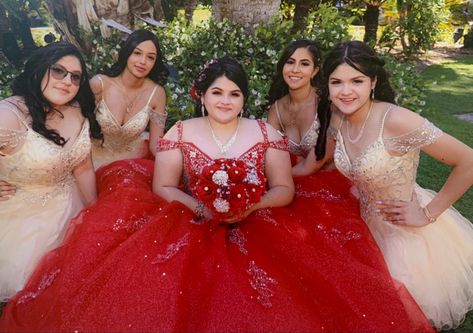 Red Quince Theme Damas, Red Quince Court, Quinceanera Dresses For Damas, Red Quince Theme, Red Quince Dress, Quince Court, Quinceanera Court, Quinceanera Masquerade, Quince Centerpieces