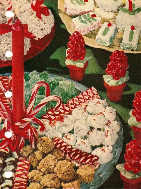 Homemade Christmas Candy, Vintage Christmas Candy, Vintage Christmas Party, Christmas Candy Homemade, Retro Christmas Decorations, 귀여운 음식 그림, Christmas Candy Recipes, Old Fashioned Christmas, Christmas Memory