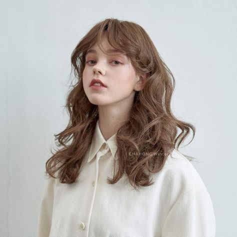 Hair Reference, Winter Trends, Grunge Hair, Portrait Inspiration, Fashion Kids, Trendy Hairstyles, Wavy Hair, Hair Goals, Hair Inspo