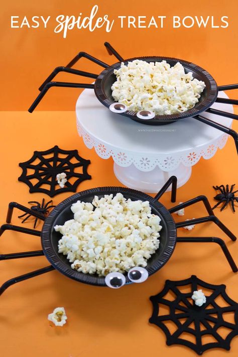 Halloween Kita, Snack Halloween, Spider Treats, Dekorasi Halloween, Halloween Candy Bowl, Halloween Breakfast, Easy Halloween Party, Halloween Fest, Spiderman Birthday Party