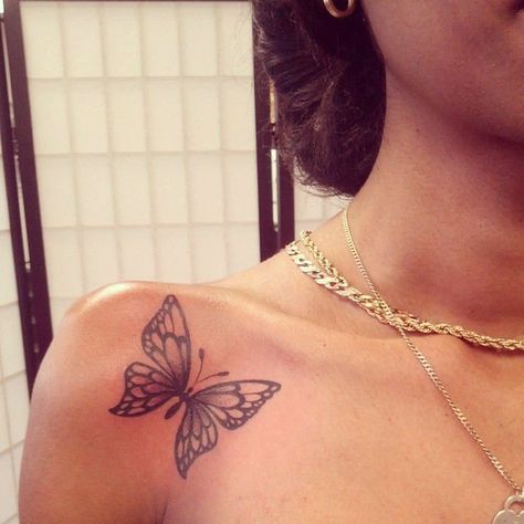 23 Magical Butterfly Tattoos A Butterfly Tattoo, Front Shoulder Tattoos, Butterfly Tattoo On Shoulder, Small Shoulder Tattoos, Small Butterfly Tattoo, Butterfly Tattoos For Women, Shape Tattoo, Inspiration Tattoos, Geniale Tattoos