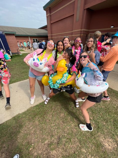 beach theme fnl beach out pep rally Pool Party Fnl Theme, Pool Party Spirit Week, Pep Rally Dress Up Ideas, Hawiann Theme Football Games, Under The Sea Pep Rally, Splash Zone Football Theme Outfits, Hawaiian School Spirit Ideas, Tropical Spirit Day, Hawaiian Themed Pep Rally