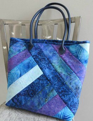 Free Projects & Patterns - RGA DESIGN QUILTS Quilted Tote Bags Patterns, Quilted Purse Patterns, Quilted Bag Patterns, Tote Bag Pattern Free, Bags Sewing, Bag Pattern Free, Tote Bags Sewing, Quilted Tote Bags, Fabric Tote Bags