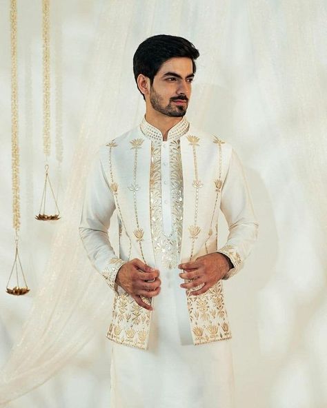 Engagement Dress For Groom, India Fashion Men, Indian Wedding Clothes For Men, Wheat Rice, Basic Food, Lavish Wedding, Wedding Kurta For Men, Stylish Mens Suits, Indian Groom Wear