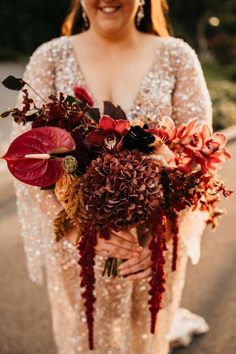 Moody Bridal Bouquet, Orange Bouquet, One Day Bridal, Marsala Wedding, Groom And Groomsmen Attire, Polka Dot Wedding, Honeymoons, Autumn Wedding, Groom And Groomsmen