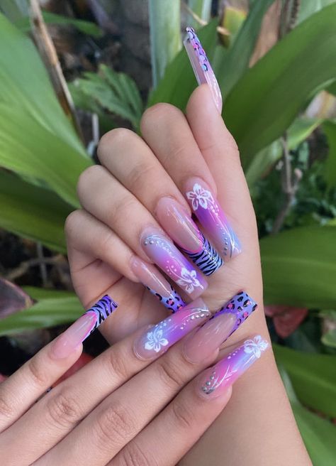 Purple Square Nail Designs, Purple Tropical Nails, Y2k Beach Nails, Purple Cheetah Print Nails, Rainbow Cheetah Nails, Gyaru Nails Tropical, Summer Star Nails, Lisa Frank Nail Designs, Lisa Frank Inspired Nails