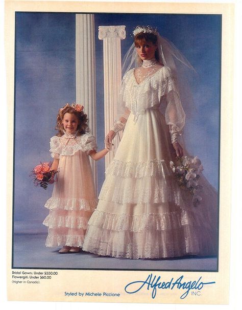 1980s Wedding Dress 80s, Wedding Dresses 80s, Retro Weddings, 1980s Wedding Dress, 90s Wedding Dress, 1980s Wedding, Old Fashioned Wedding, 80s Wedding, 80s Women