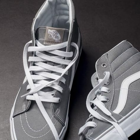 Grey High Top Shoes, Gray Vans Outfit, Vans Hightop, Tennis Vans, Vans Grey, Vans Shoes Women, Gray Vans, Sk8 Hi Vans, Vans High