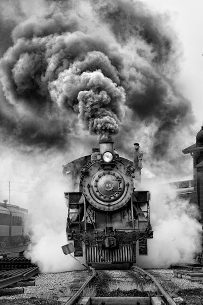 Train Art, Train Photography, Old Trains, Black And White Photograph, Steam Train, Train Pictures, Vintage Train, Wonderful Picture, Lukisan Cat Air