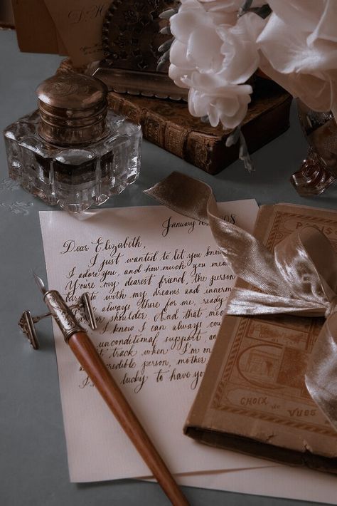 Old Diary Aesthetic Vintage, Inkwell Aesthetic, Old Writer Aesthetic, Quill Pen Aesthetic, Old Diary Aesthetic, Vintage Poetry Aesthetic, Ink Pen Aesthetic, Bridgerton Moodboard, Quill Aesthetic