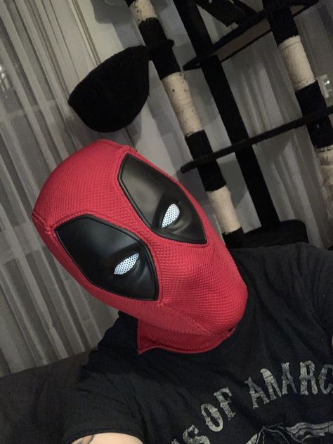 Deadpool Halloween, Deadpool Outfit, Deadpool Mask, Deadpool Cosplay, Deadpool Wallpaper, Dead Pool, Spiderman Pictures, Masked Man, Halloween Masks