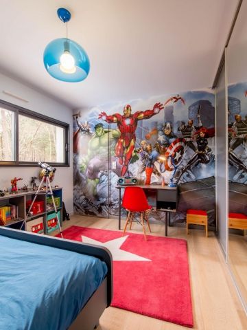 Une chambre aux couleurs des héros Marvel Avengers Room, Superhero Bedroom, Trendy Bedroom, Baby Bedroom, Private Dining, Boys Bedrooms, Room Remodeling, Boy's Bedroom, Teen Bedroom