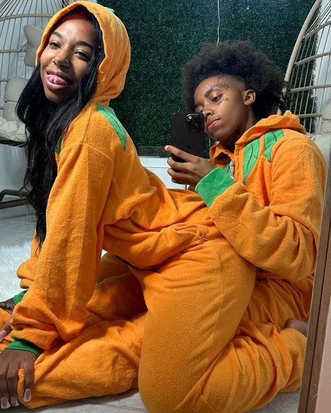 Halloween Pjs Matching, Studs With Dreads, Halloween Pjs, Me And Bae, Girlfriend Goals, Matching Halloween, Black Couples Goals, Couple Matching, Couple Halloween