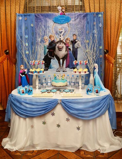 Frozen - Decoración Temática. Frozen Dessert Table, Frozen 3rd Birthday, Frozen Birthday Party Ideas, Frozen Birthday Party Decorations, 4de Verjaardag, Elsa Birthday Party, Frozen Decorations, Frozen Bday Party, Frozen Party Decorations