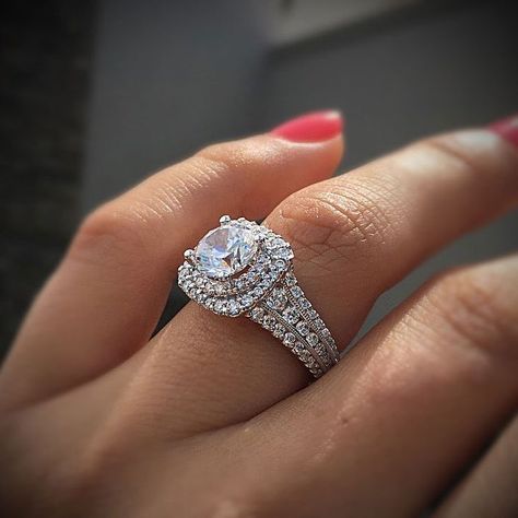 Double Halo Diamond Engagement Ring, Round Cut Solitaire Engagement Ring, Fine Engagement Rings, Double Halo Engagement, Round Solitaire Engagement Ring, Beautiful Wedding Rings, Round Engagement Rings, Wedding Rings Solitaire, Best Engagement Rings