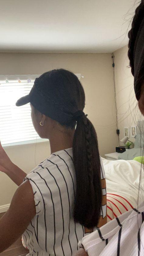 Softball Gameday Hairstyles, Easy Softball Hairstyles No Braids, Softball Hairstyles With Visor, Basketball Hairstyles Easy No Braids, Braids Hairstyles Straight Hair, Hair Styles Volleyball, Medium Length Hairstyles For Softball, Softball Braided Hairstyles, Sporty Medium Length Hairstyles