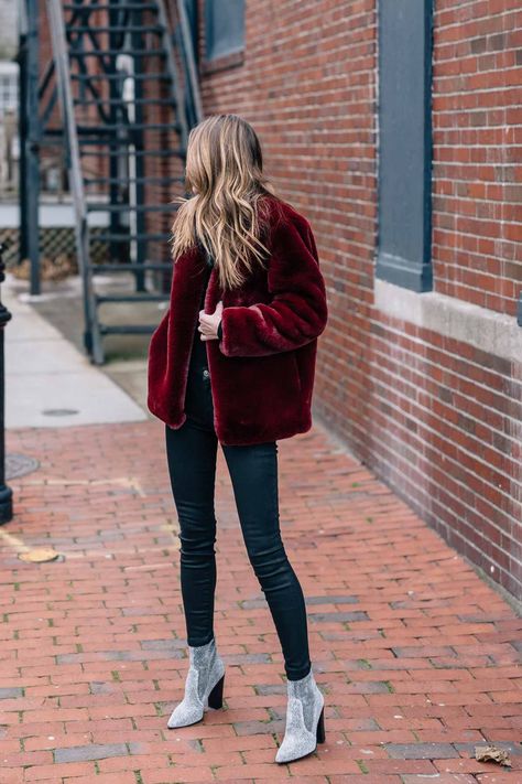 Jess Ann Kirby wears a burgundy faux fur jacket with 7 for all man kind coated skinny jeans and sparkle booties from shop bop Winter Festival Outfit, Sparkly Boots, Booties Outfit, Cozy Outfit, It's Cold, Winter Outfits Women, Holiday Fashion, Look Chic, Outfits Casuales