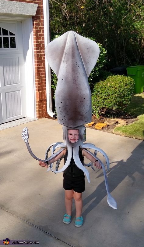 Sea Urchin Costume Diy, Wave Costume, Diy Seal Costume, Blowfish Costume Diy, Diy Under The Sea Costumes, Squid Costume Diy, Diy Squid Costume, Kids Fish Costume, Sea Creature Costume Diy Easy