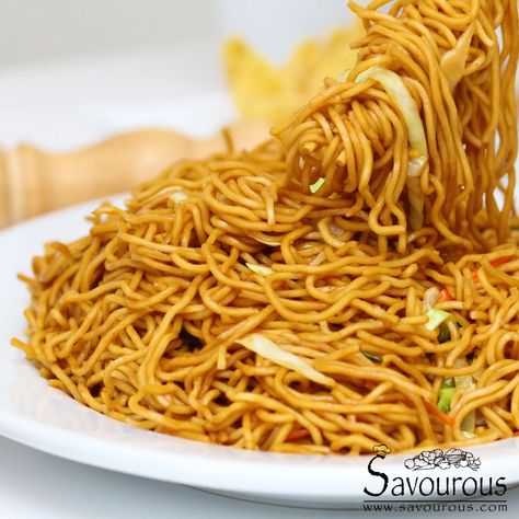 Easy Lo Mein Recipe Simple, Lomain Noodles Recipes, Low Sodium Lo Mein Recipe, Easy Asian Recipes Noodles Lo Mein, Lo Mein Noodles On Blackstone, Homemade Chinese Lo Mein, Gf Lo Mein, Le Mein Recipe, Garlic Lo Mein Noodles