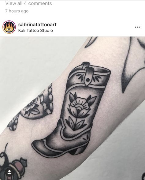 Western Traditional Tattoo Black, American Traditional Boot Tattoo, Snake In Boot Tattoo, Trad Cowboy Tattoo, American Traditional Cowboy Boot Tattoo, Traditional Boot Tattoo, Traditional Cowboy Boots Tattoo, Idk Tattoo, American Traditional Tattoos Black And White Western