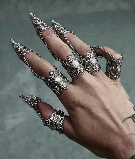 Quirky Style, Nail Jewelry, Fancy Jewelry, Hand Jewelry, Fantasy Jewelry, Fantasy Fashion, Jewelry Inspo, Stylish Jewelry, Character Outfits